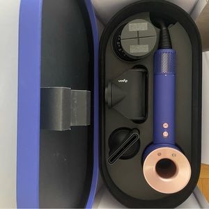 FOR SALE: Brand NEW Dyson Supersonic Hairdryer kit (never used)